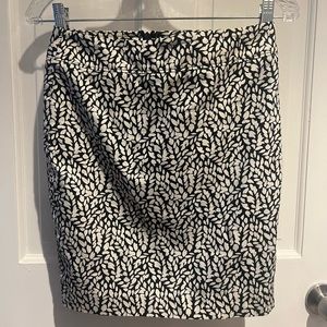 LOFT pencil skirt, black and white leaf pattern
